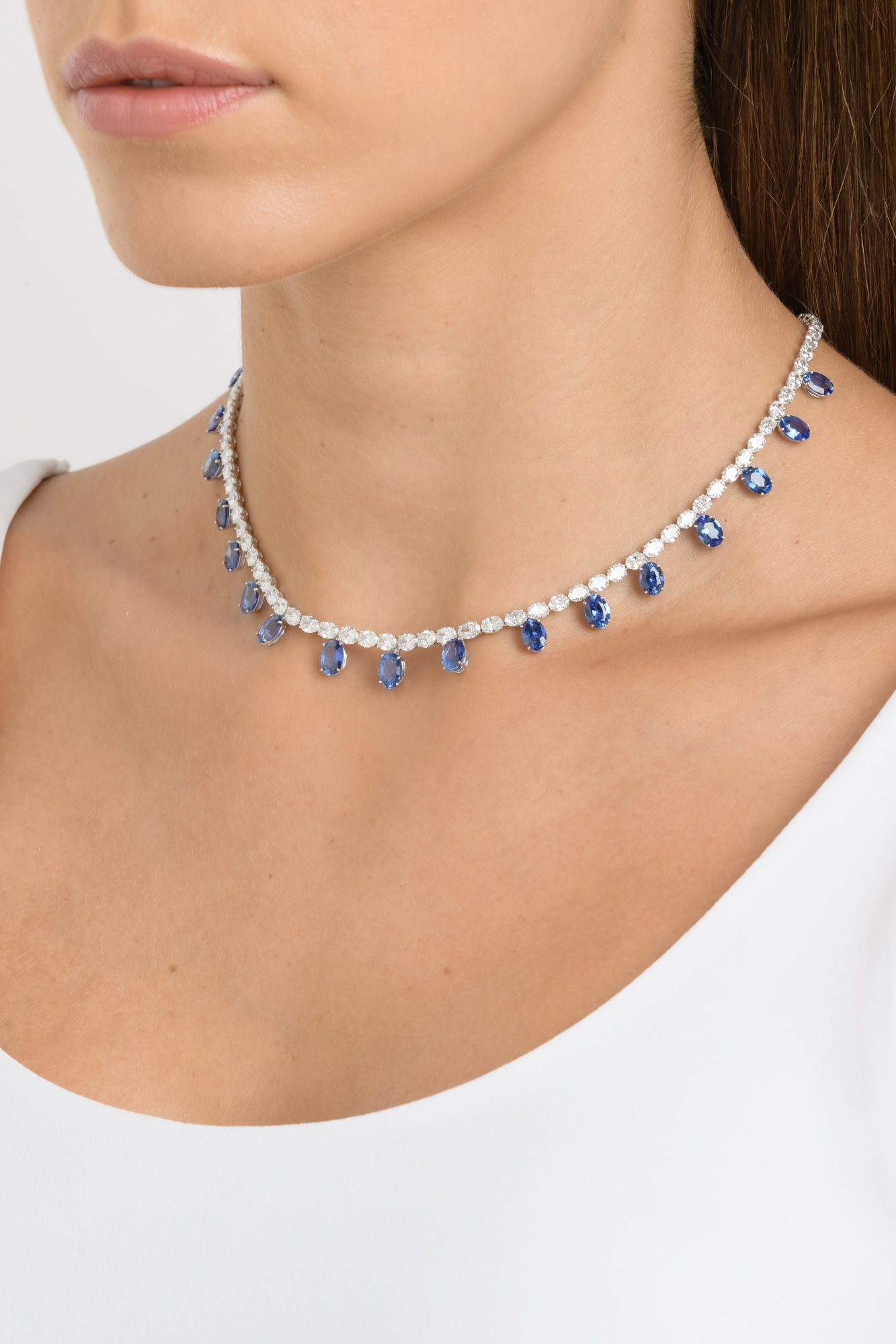 Diamond necklace with one pear shaped and two oval sapphires in white gold  - BAUNAT