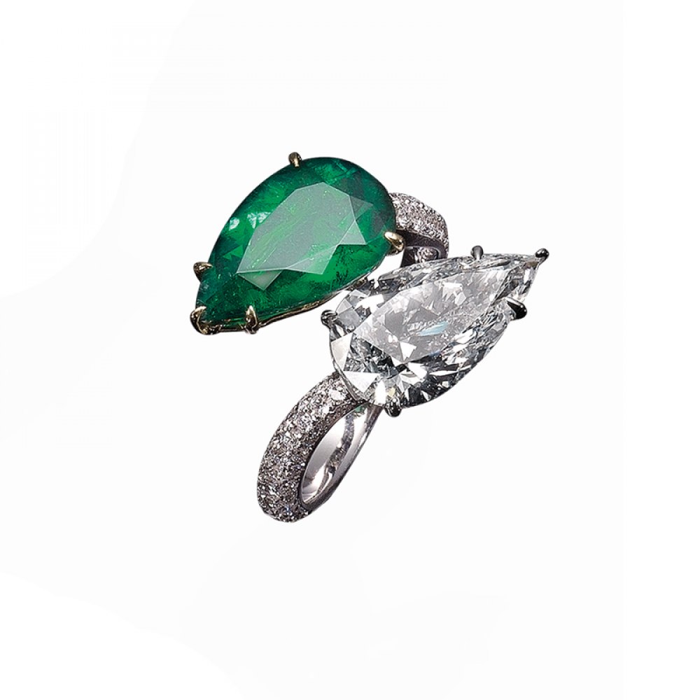KESSARIS Emerald & Diamond Twin Stone Ring M2729