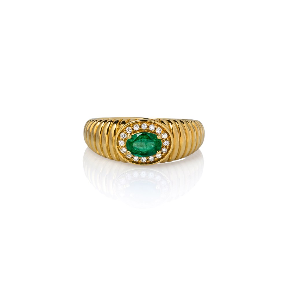 KESSARIS Emerald Focus Ring