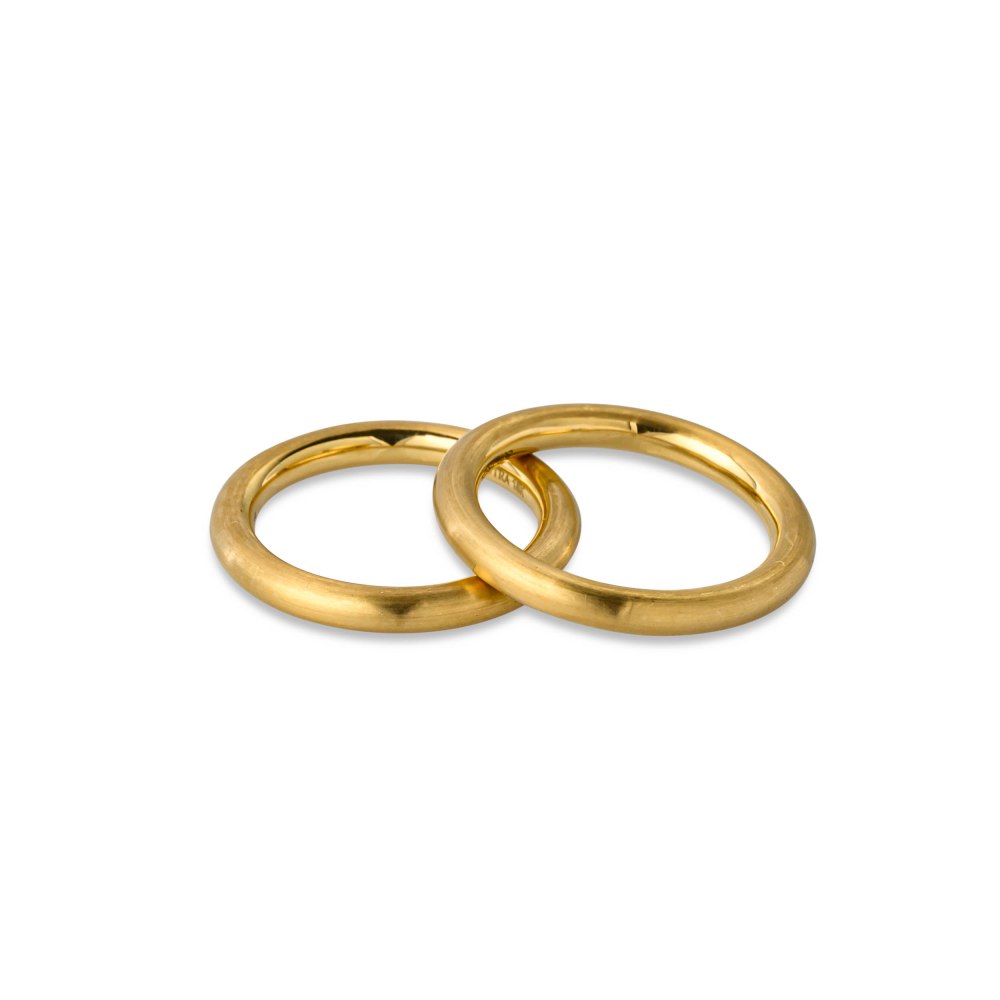 KESSARIS Round Matte Wedding Bands 