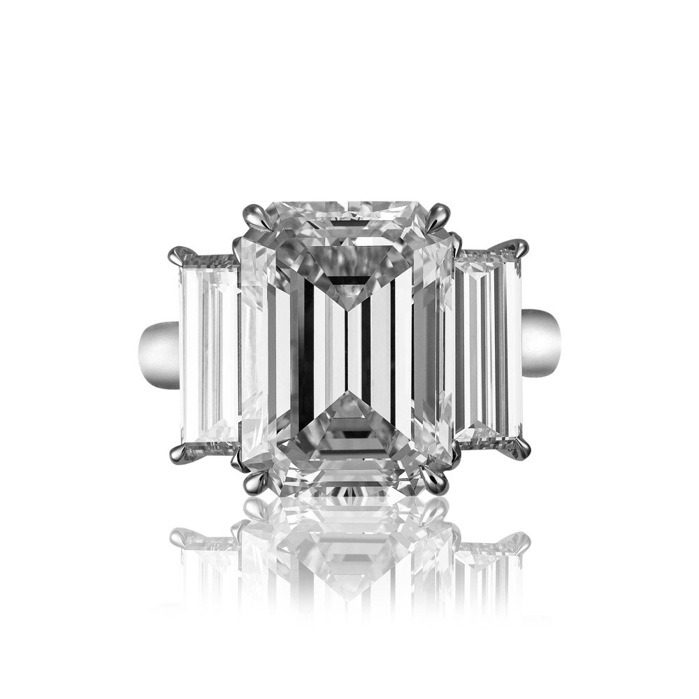 KESSARIS Emerald and Baguette Cut Diamond Ring DAP191981