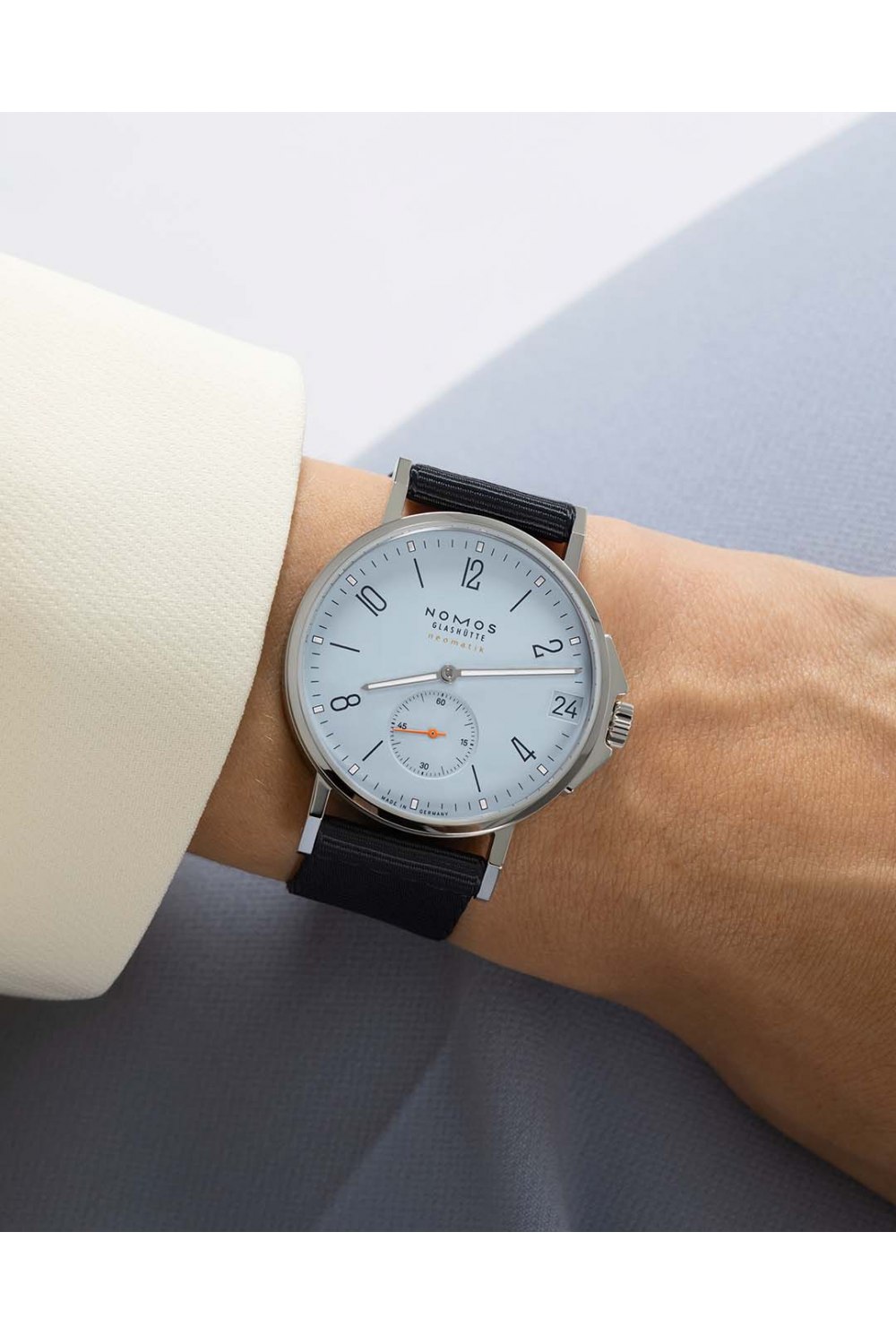 526-Ahoi-neomatik-38-Datesky-Nomos