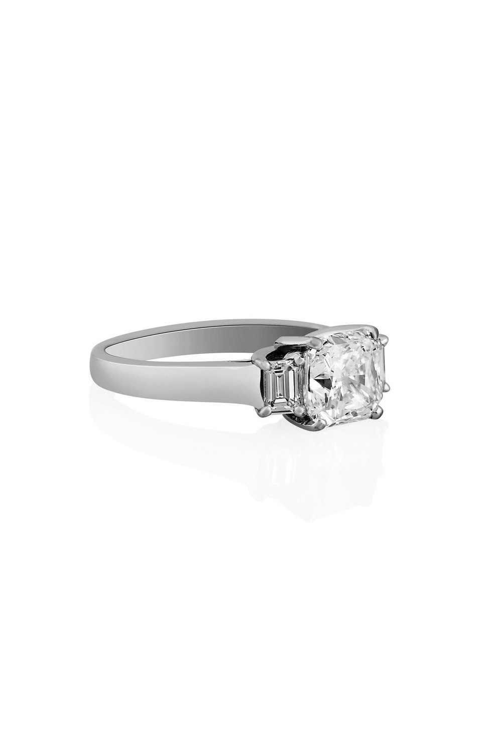 Solitaire Radiant Diamond Ring