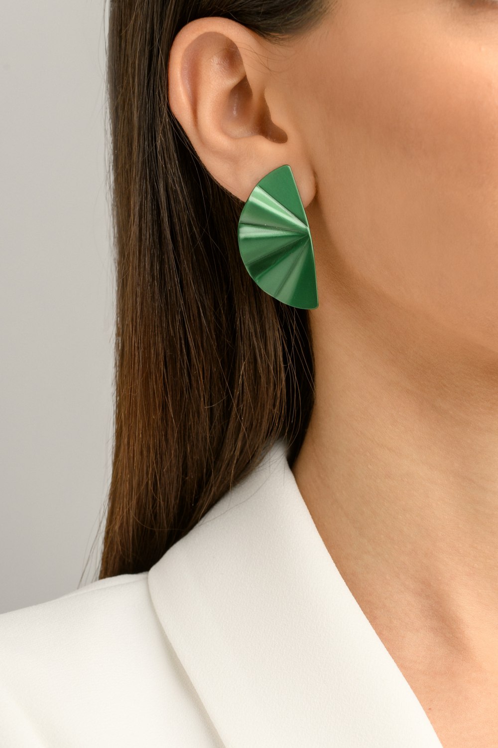ANASTASIA KESSARIS - Geisha Nanoceramic Green Titanium Earrings Medium