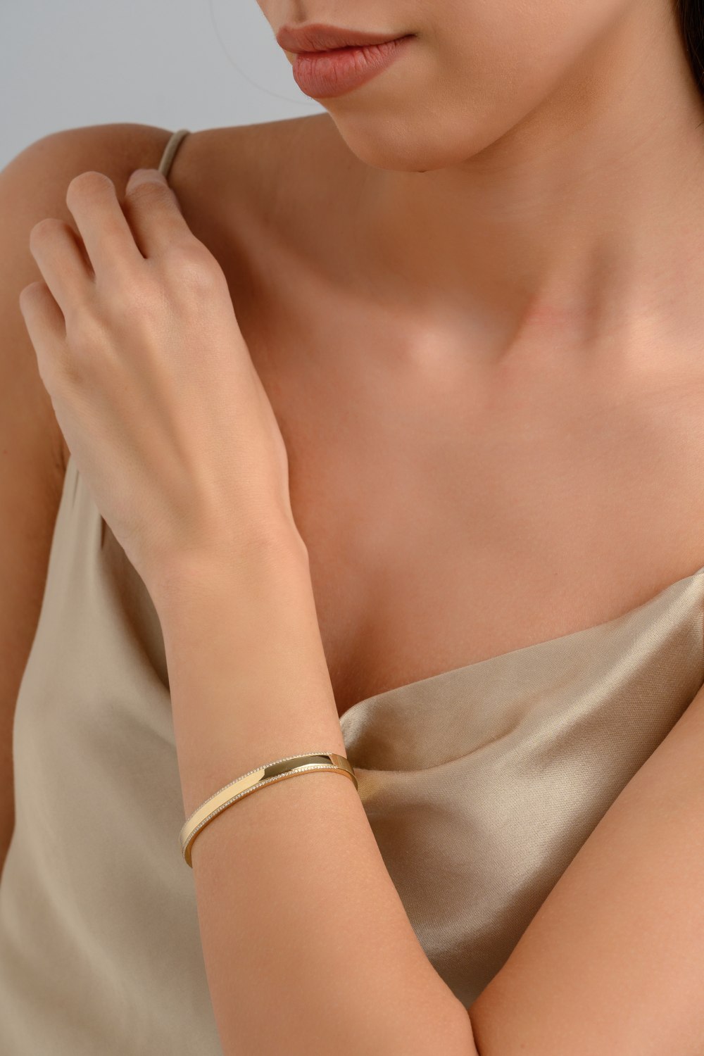 KESSARIS - Diamond Bangle Bracelet