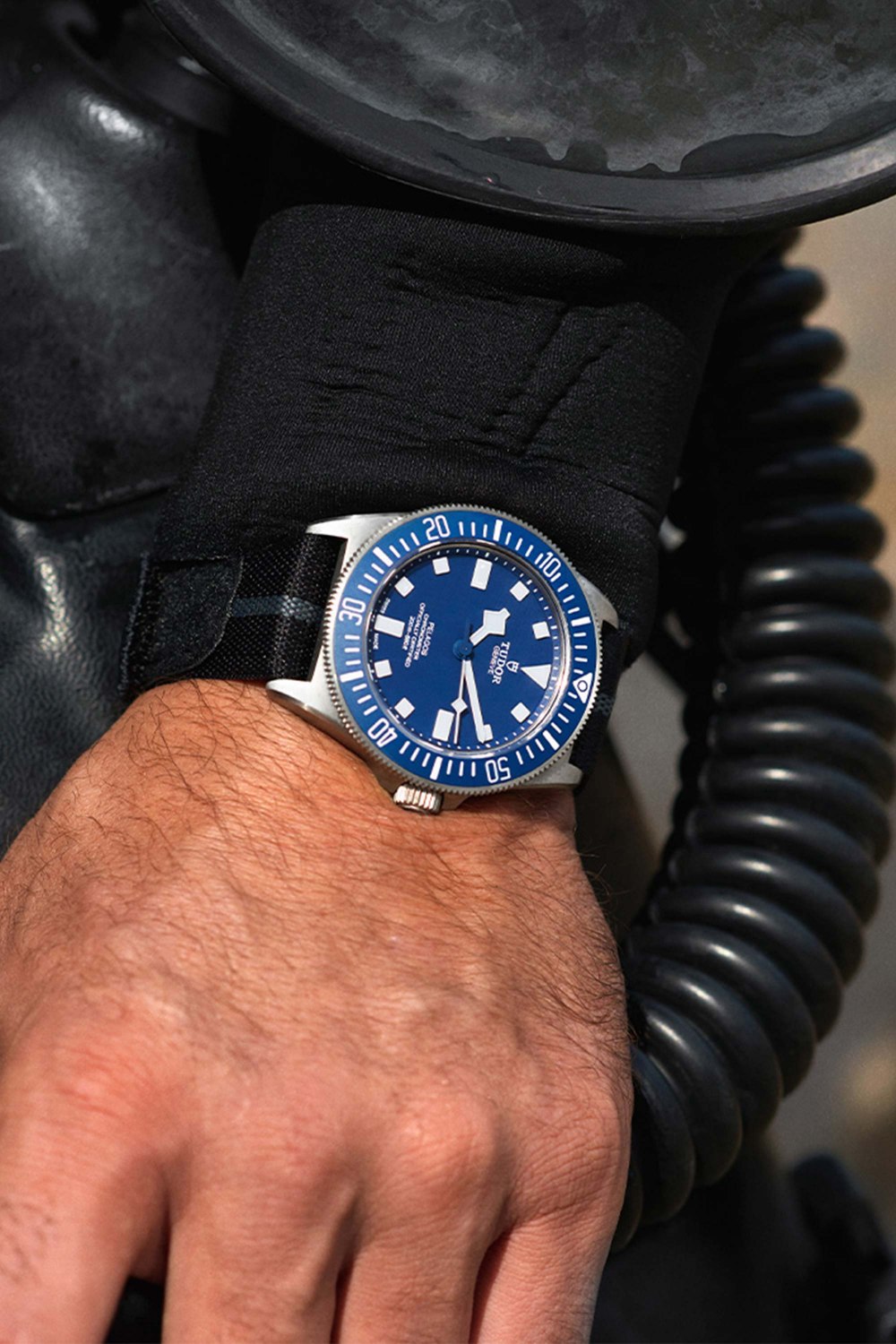 m25707b-0001-Pelagos-FXD-TUDOR-upright