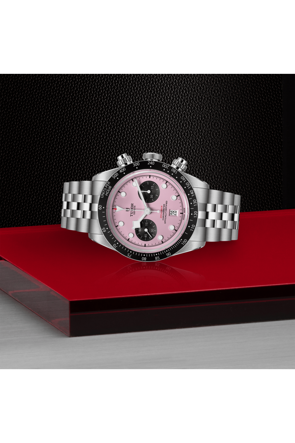 M79360N-0019-Black Bay Chrono-Tudor-Laying down