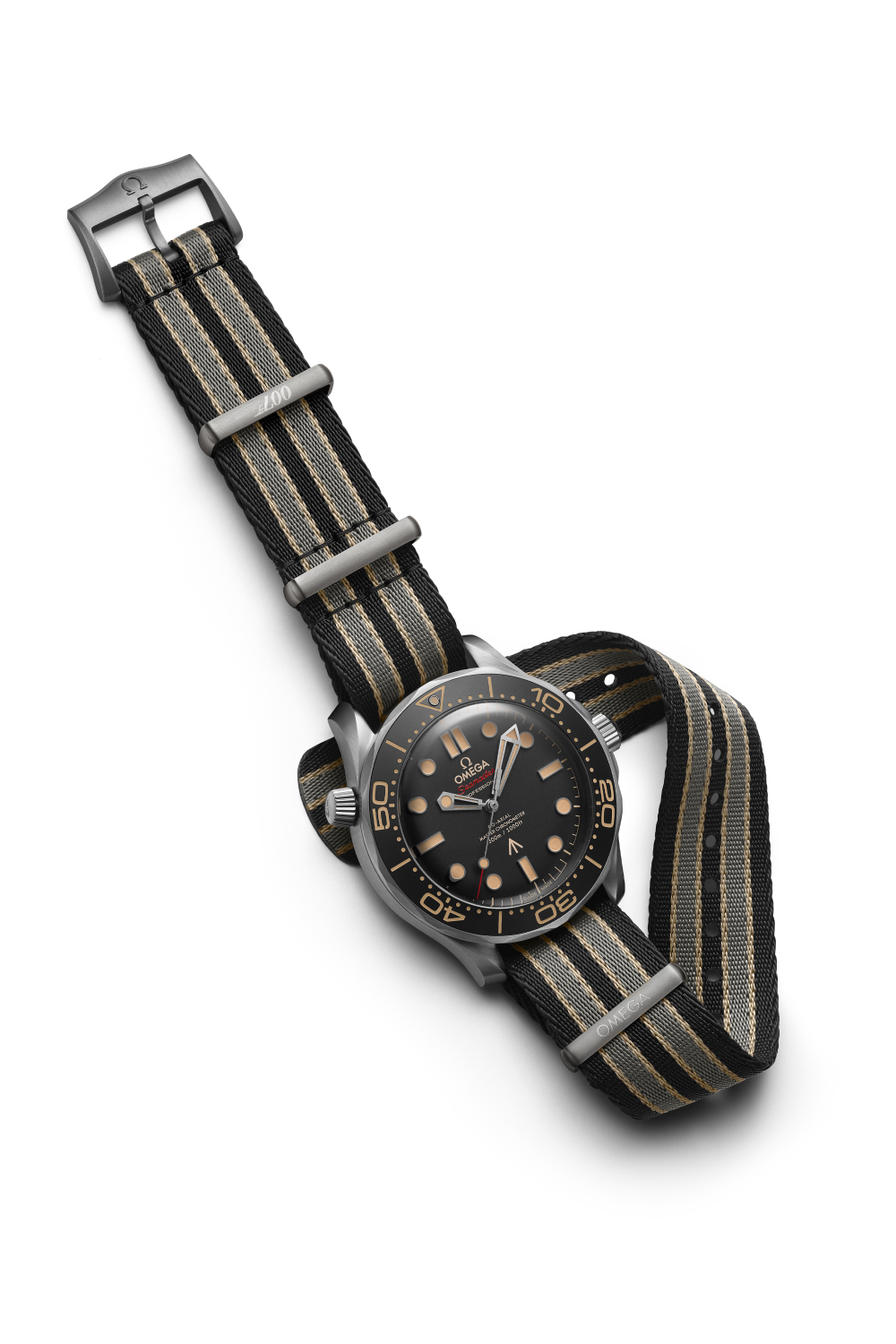 007 Edition Seamaster Diver 300M OMEGA Co-Axial Master Chronometer 42MM