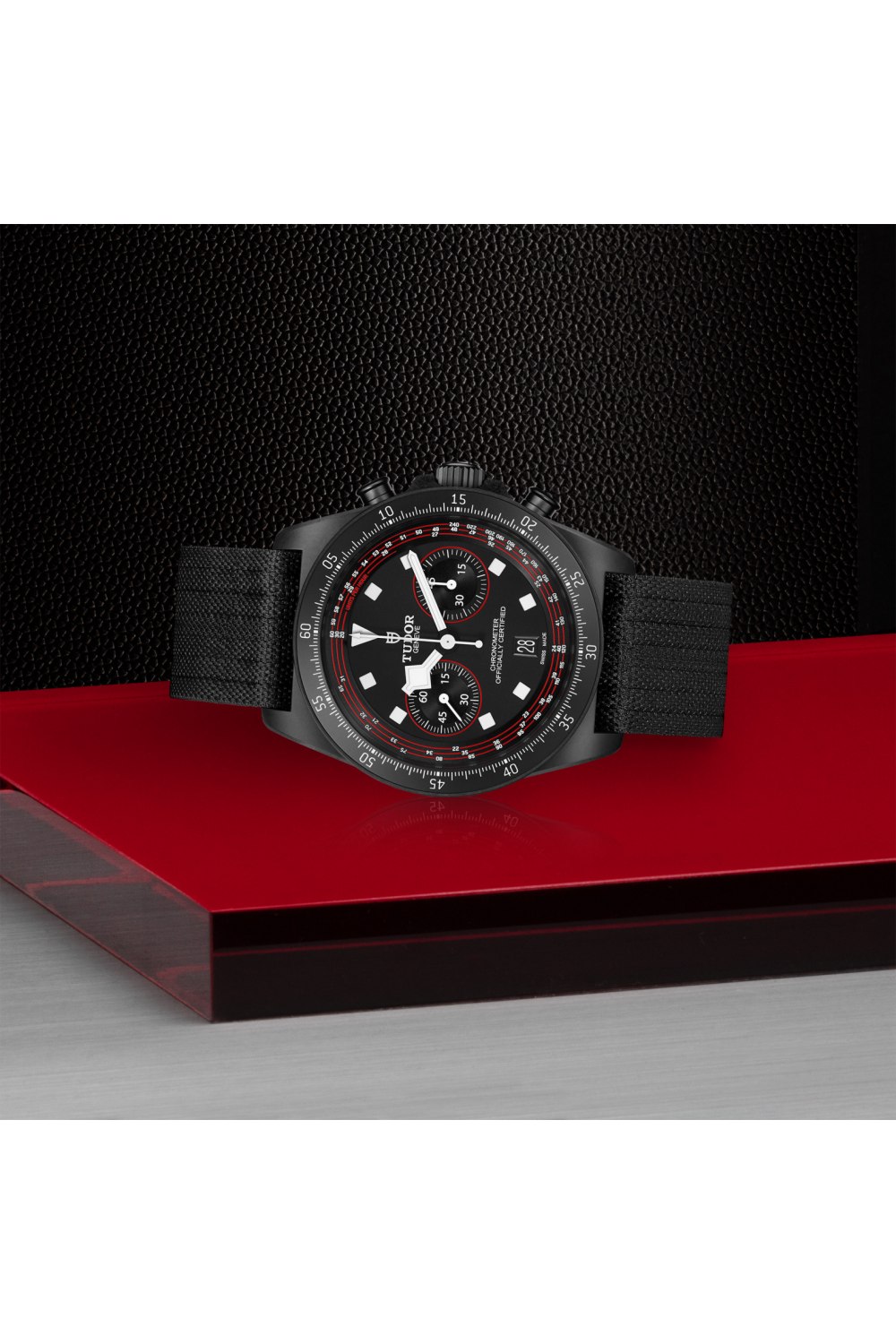 Pelagos-FXD-Chrono-m25827kn-0001-TUDOR_layingdown