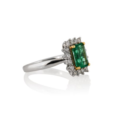 KESSARIS - Emerald Diamond Ring