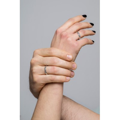 L08-Modern Flat Wedding Bands-Kessaris-577