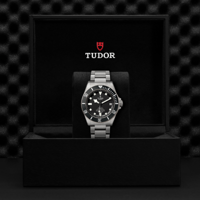 M25600TN-0001-Pelagos-Tudor-Presentation box