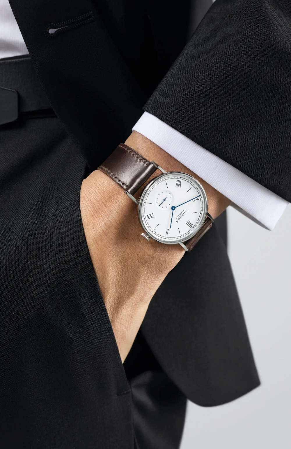 237-LUDWIG 38 Enamel White-NOMOS
