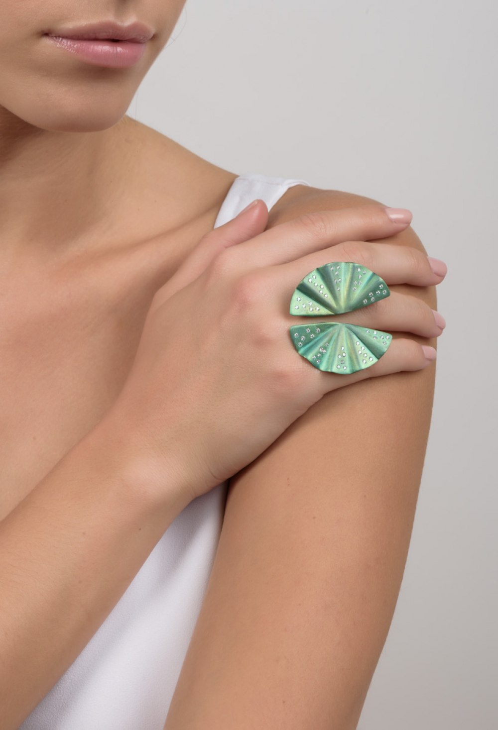 Geisha Green Titanium and Diamond Ring