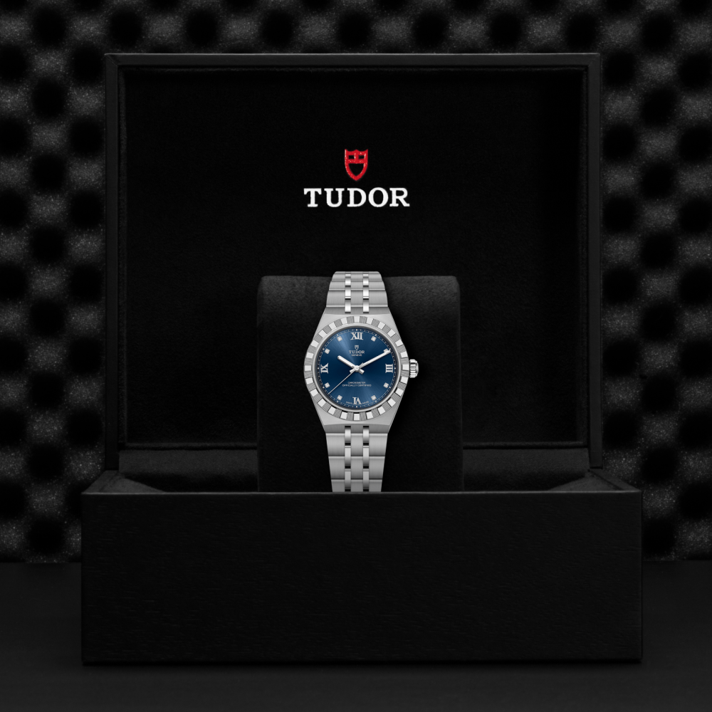 M2830A1A0-0001-Tudor Royal