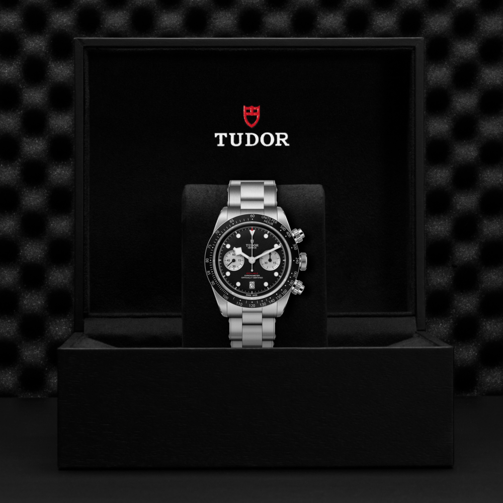M79360N-0011-Black Bay Chrono